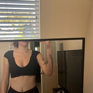 MOTEL cropped tee with v neck